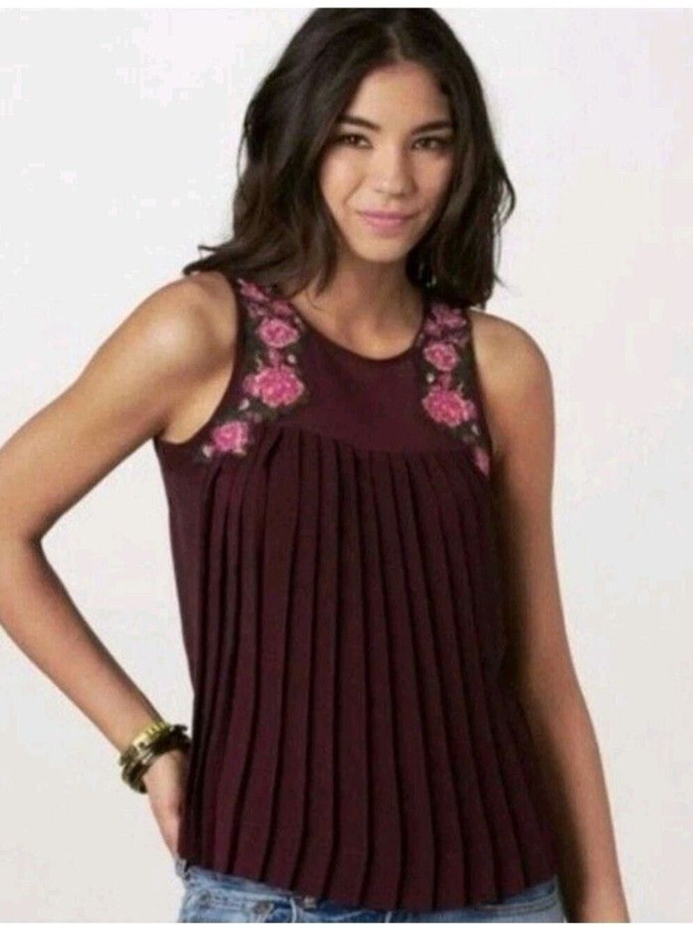 American Eagle Embroidered Sleeveless Tank Top Blouse S Plum Floral Pleats F15.1